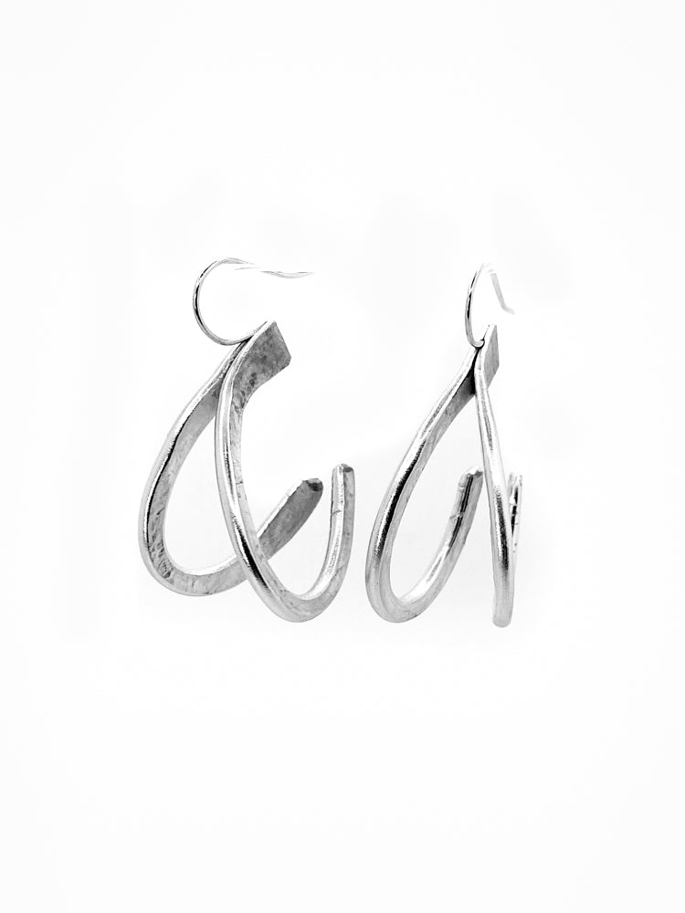 Heart double Medium Silver Hoop Side Details