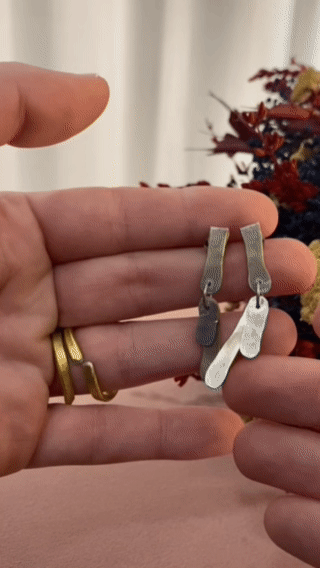 Louvata Medium Straight Earrings Gif Details